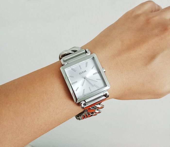 ساعة جيس للنساء W1029L1