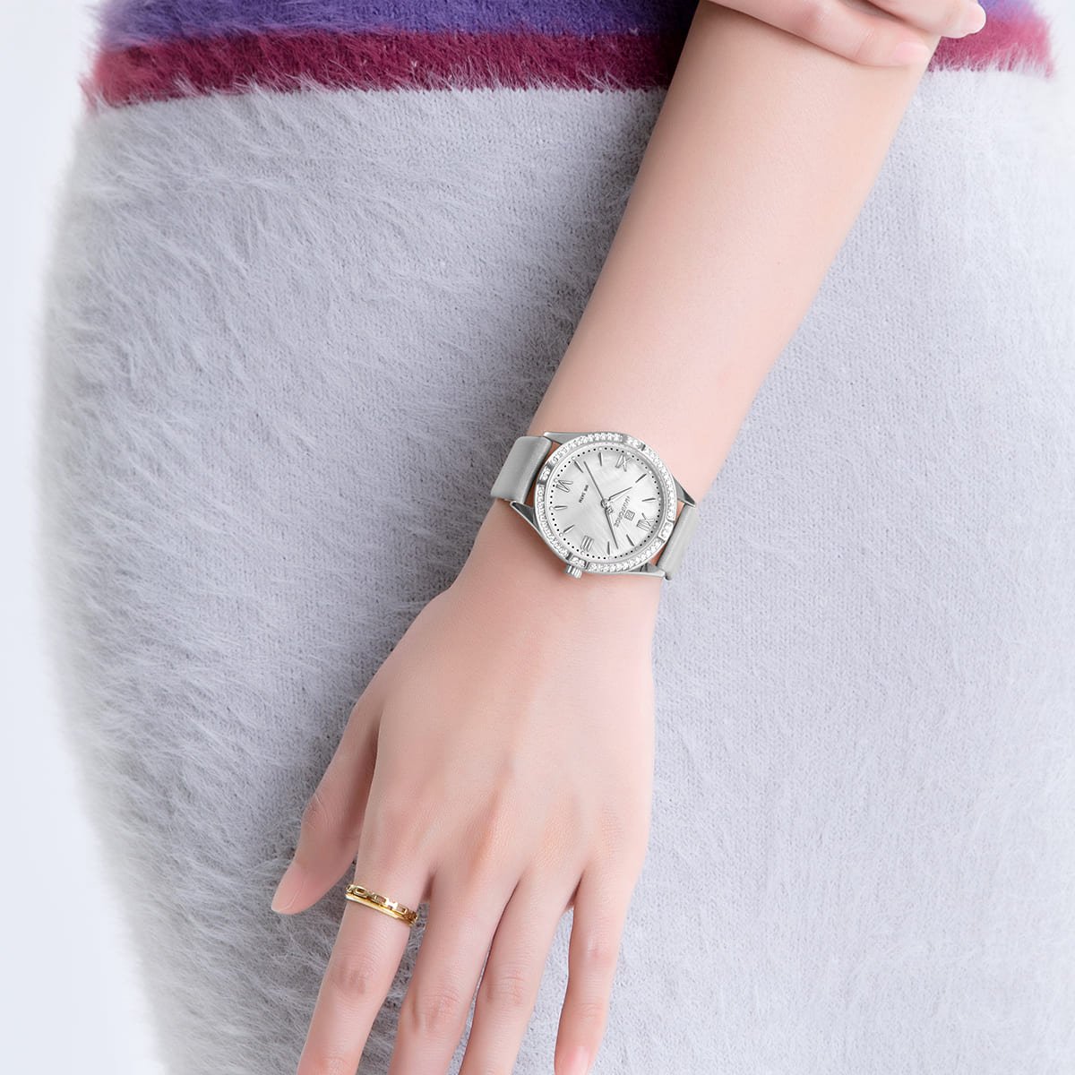 ساعة نافي فورس للنساء NF5038-S-W