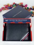 محفظة من تومي هيلفيغر للرجال جلد