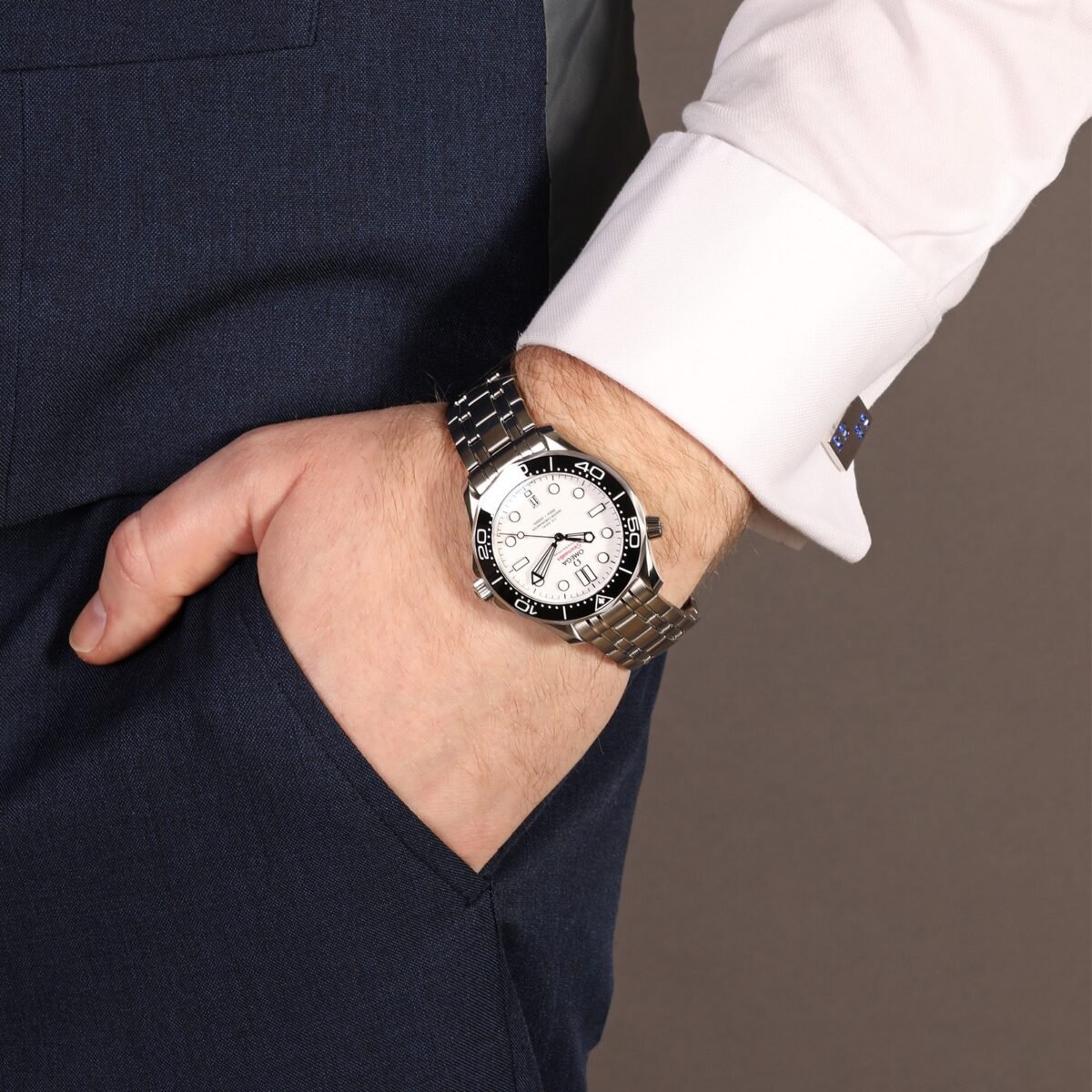 OMEGA Seamaster Diver 300M Co-Axial Master Chronometer 42mm watch - الصورة 13