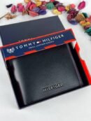 محفظة من تومي هيلفيغر للرجال جلد