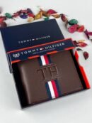 محفظة من تومي هيلفيغر للرجال جلد