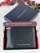 محفظة من تومي هيلفيغر للرجال جلد
