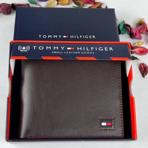 محفظة من تومي هيلفيغر للرجال جلد