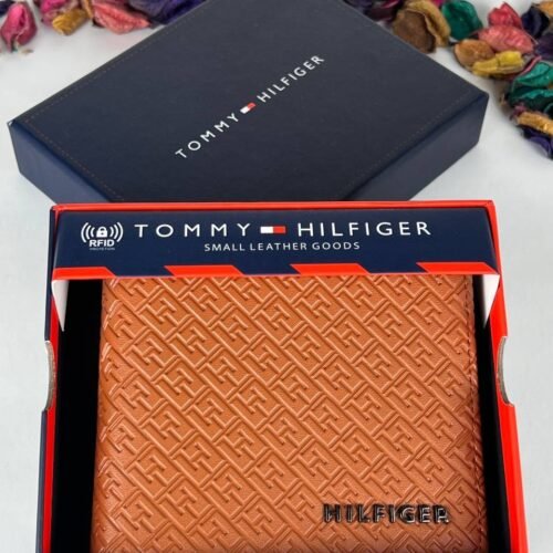 محفظة من تومي هيلفيغر للرجال جلد
