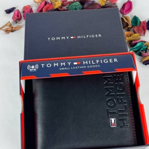 محفظة من تومي هيلفيغر للرجال جلد