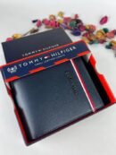 محفظة من تومي هيلفيغر للرجال جلد