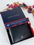 محفظة من تومي هيلفيغر للرجال جلد