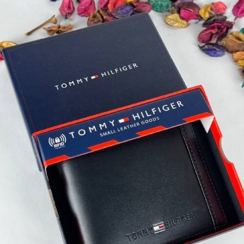 محفظة من تومي هيلفيغر للرجال جلد