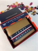 محفظة من تومي هيلفيغر للرجال جلد