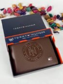 محفظة من تومي هيلفيغر للرجال جلد