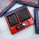 طقم مكون من محفظه وكراته وماداليه تومي هيلفيغر للرجال