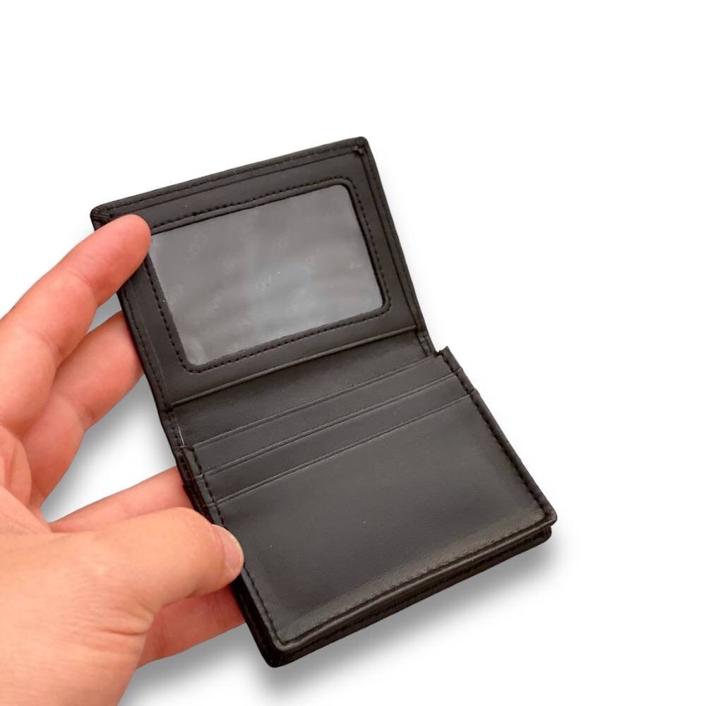 طقم من كالفن كلاين مكون من محفظه ومادليه وكراته رجالي - الصورة 7